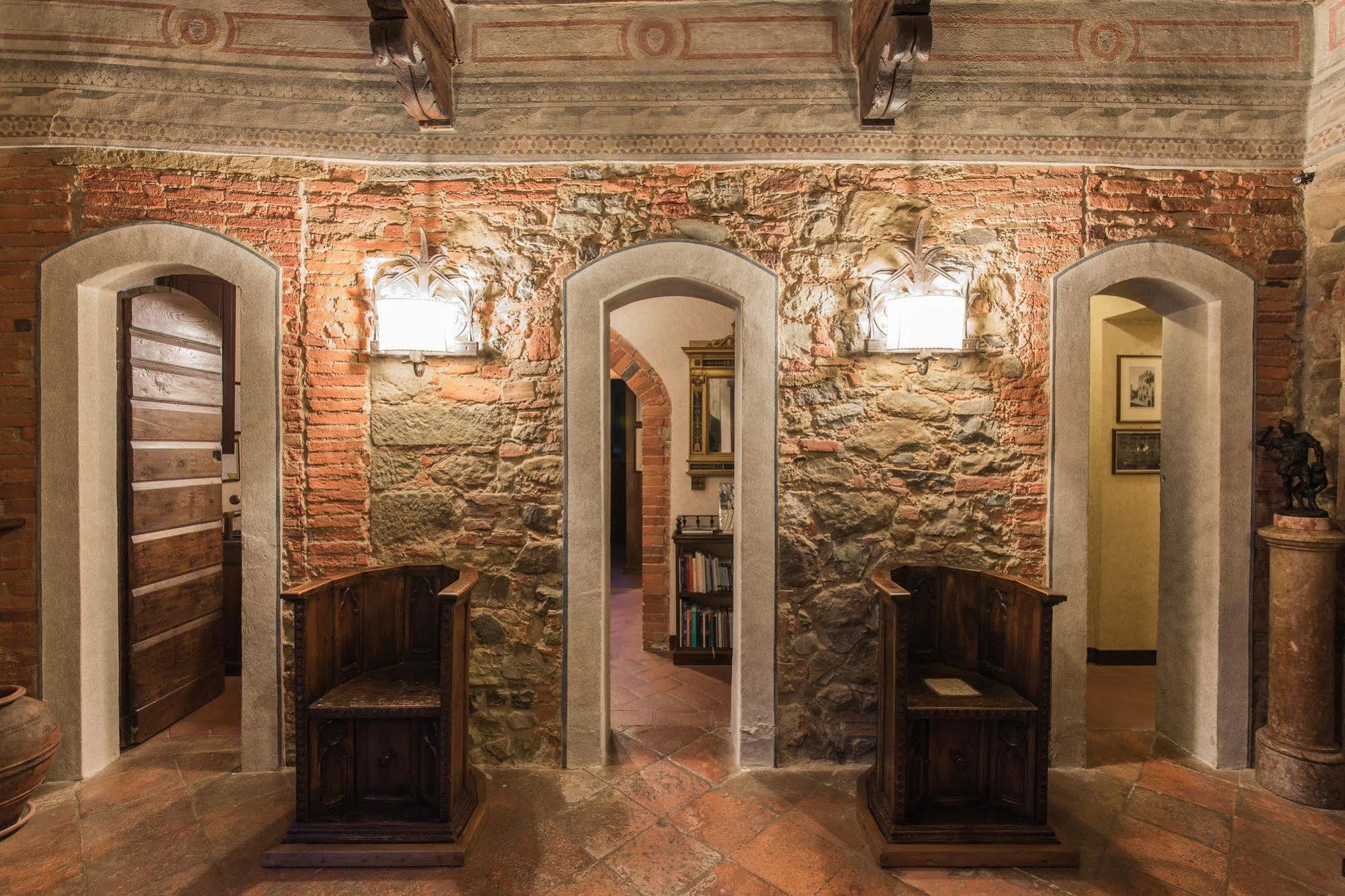 Aparthotel Castelletto Di Montebenichi 4*